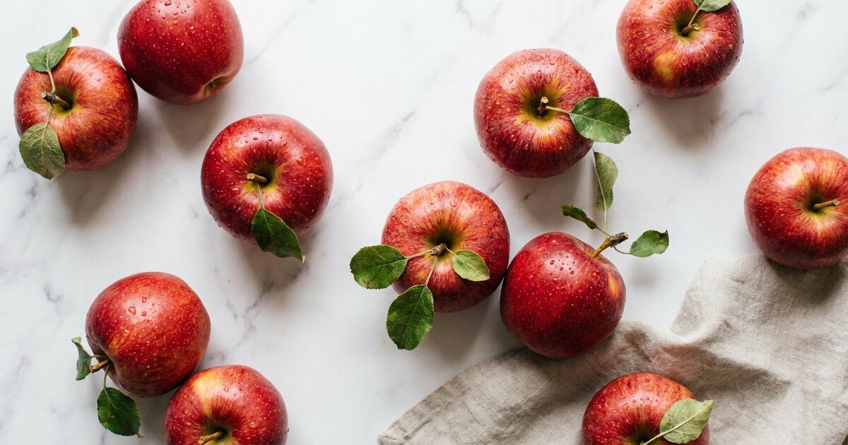Apple Macros: Complete Nutrition Facts & Calories